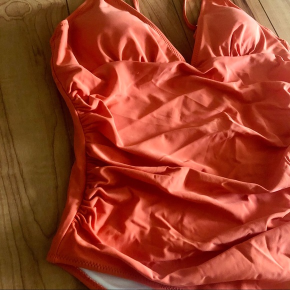 Bright One Piece Swimsuit - NWT - Size XL - Picture 4 of 8